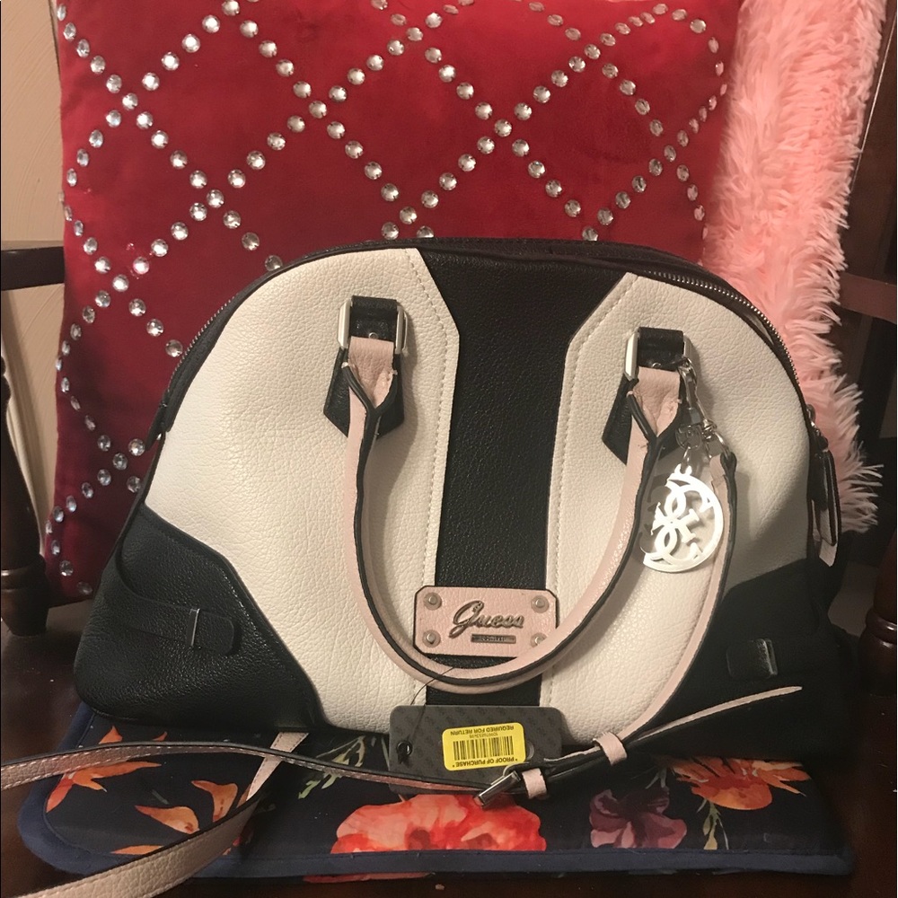Brand new Guess purse